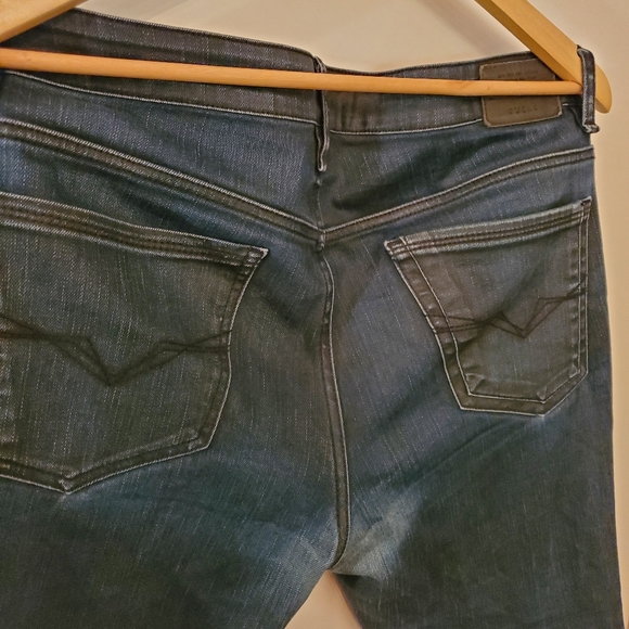 Guess Jeans - Picture 5 of 8